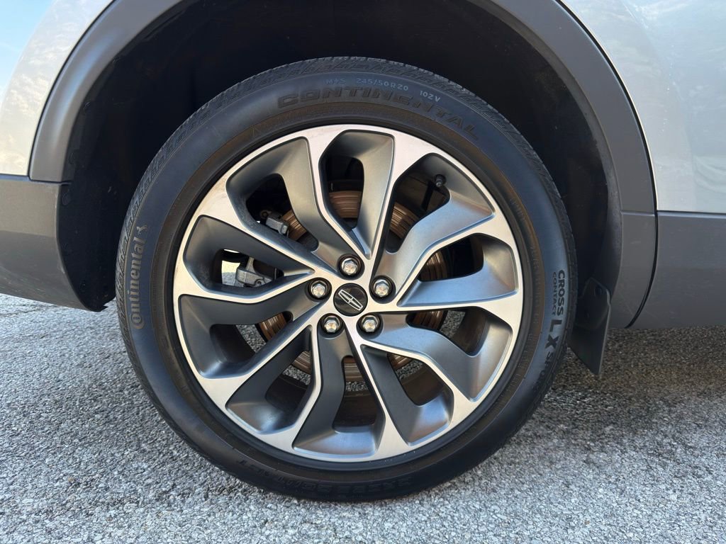 Used 2022 Lincoln Nautilus Reserve image 27