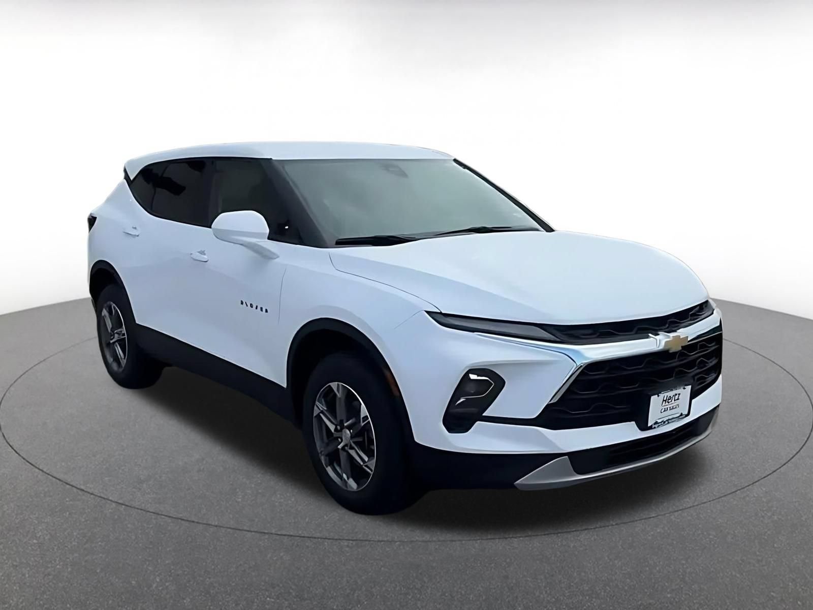 Used 2026 Chevrolet Blazer LT FWD image 3