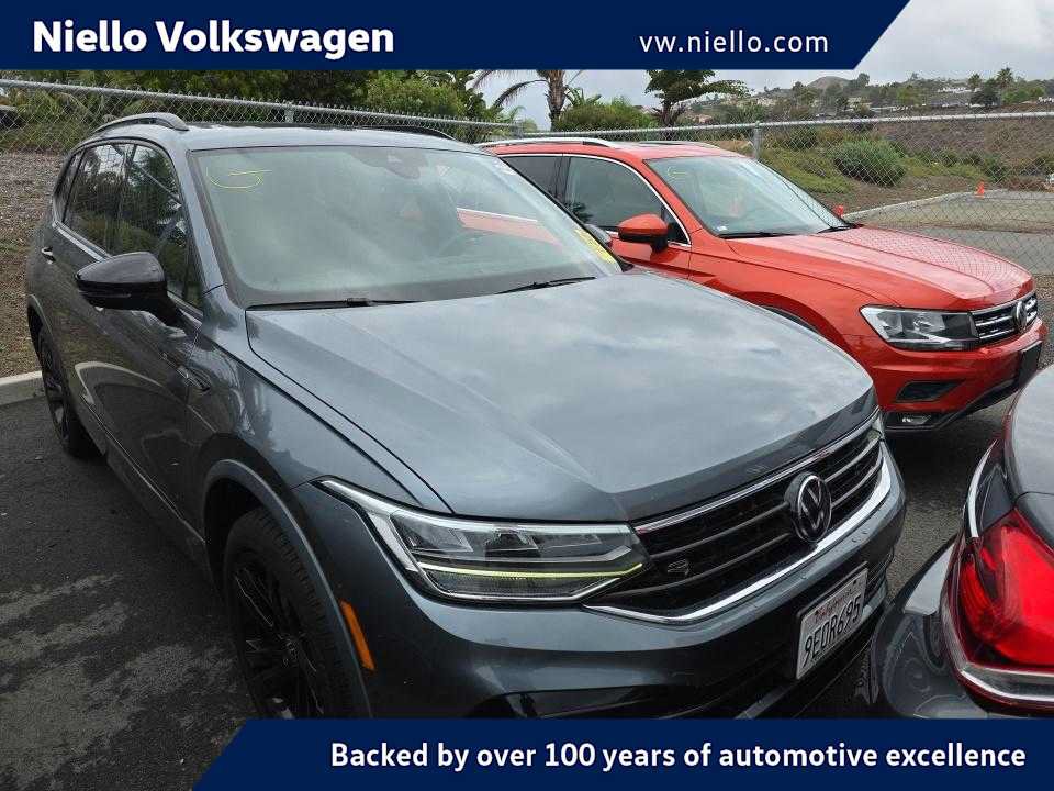 Used 2023 Volkswagen Tiguan SE R-Line FWD image 1