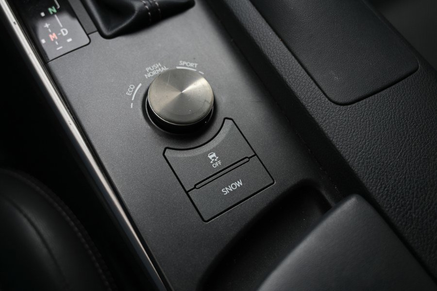 Used 2016 Lexus IS 300 4dr Sdn AWD w/ Navigation System Package image 23