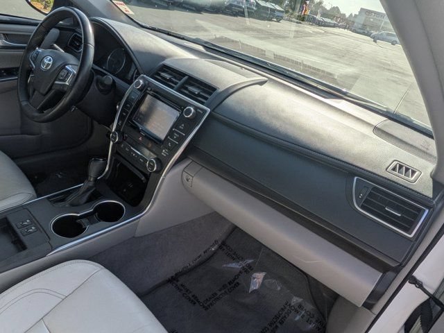 Used 2017 Toyota Camry XLE w/ Convenience Package FWD image 6
