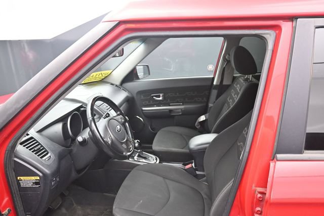 Used 2013 Kia Soul + FWD image 27