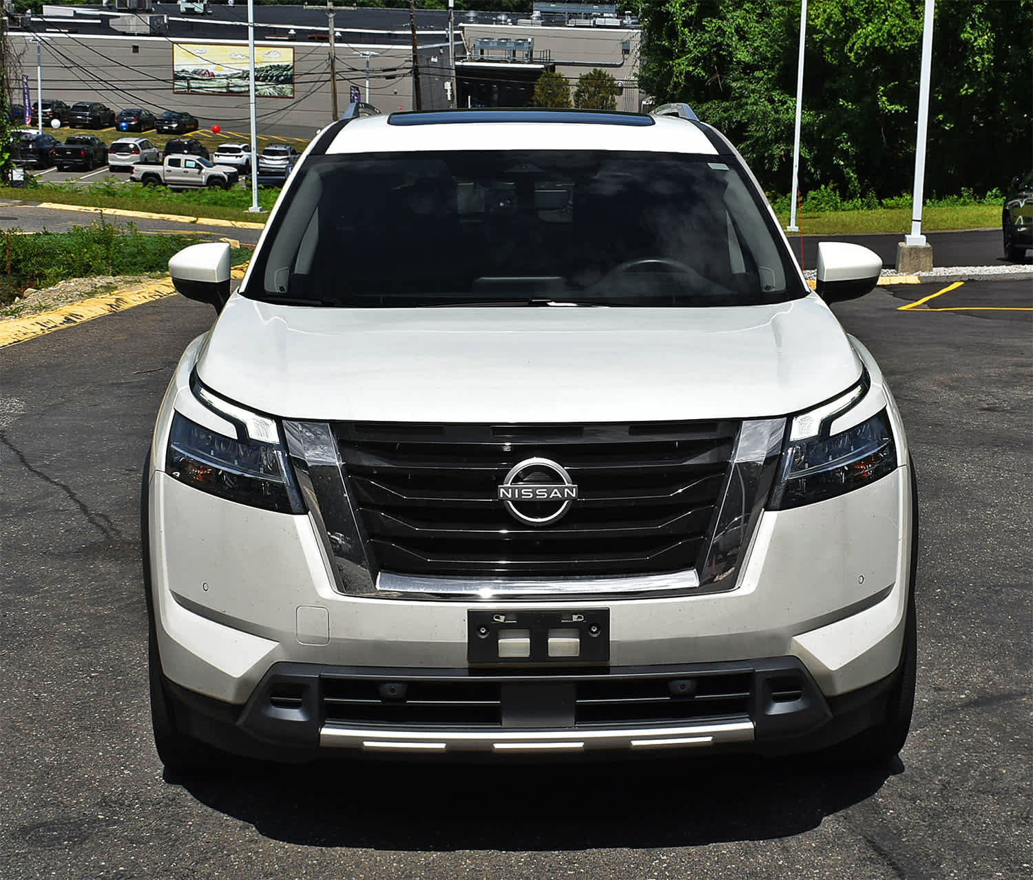 Used 2024 Nissan Pathfinder SL w/ SL Premium Package AWD/4WD image 5