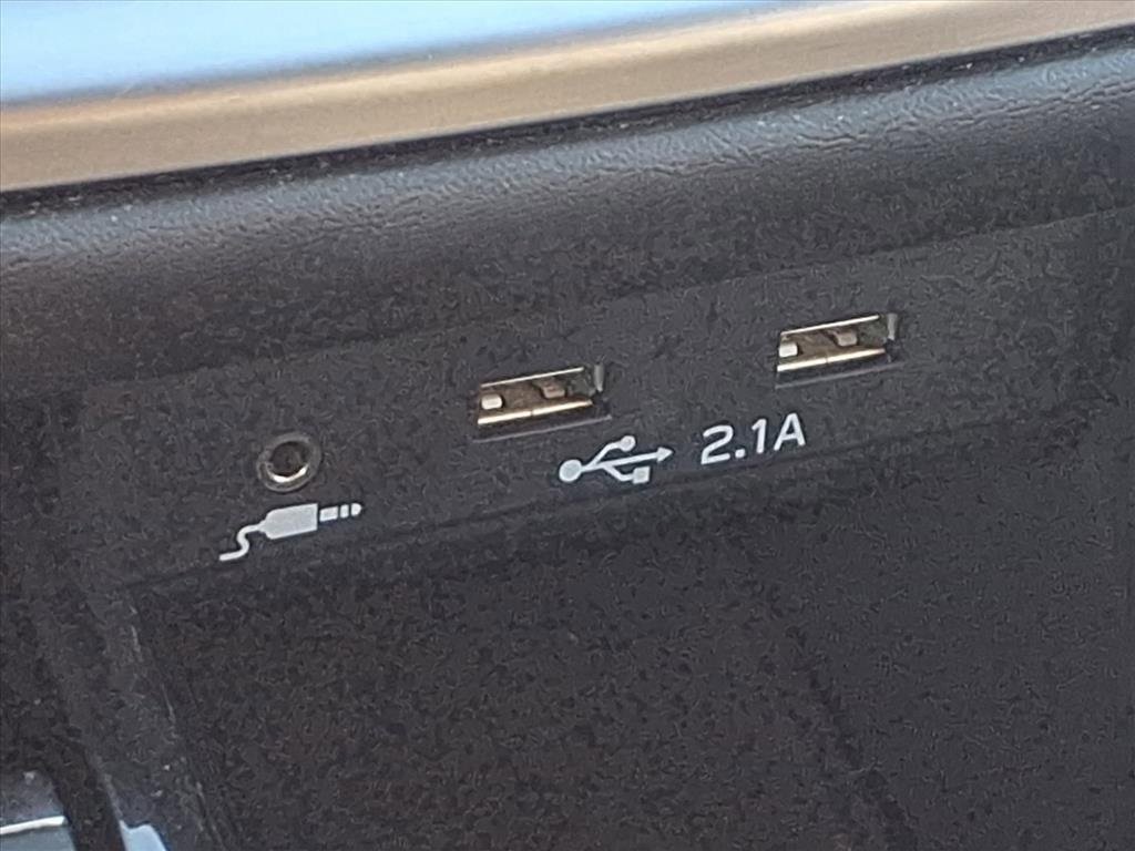 Used 2021 Subaru Outback Limited image 17