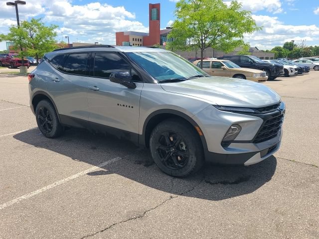 Used 2023 Chevrolet Blazer LT w/ Convenience Package AWD/4WD image 11