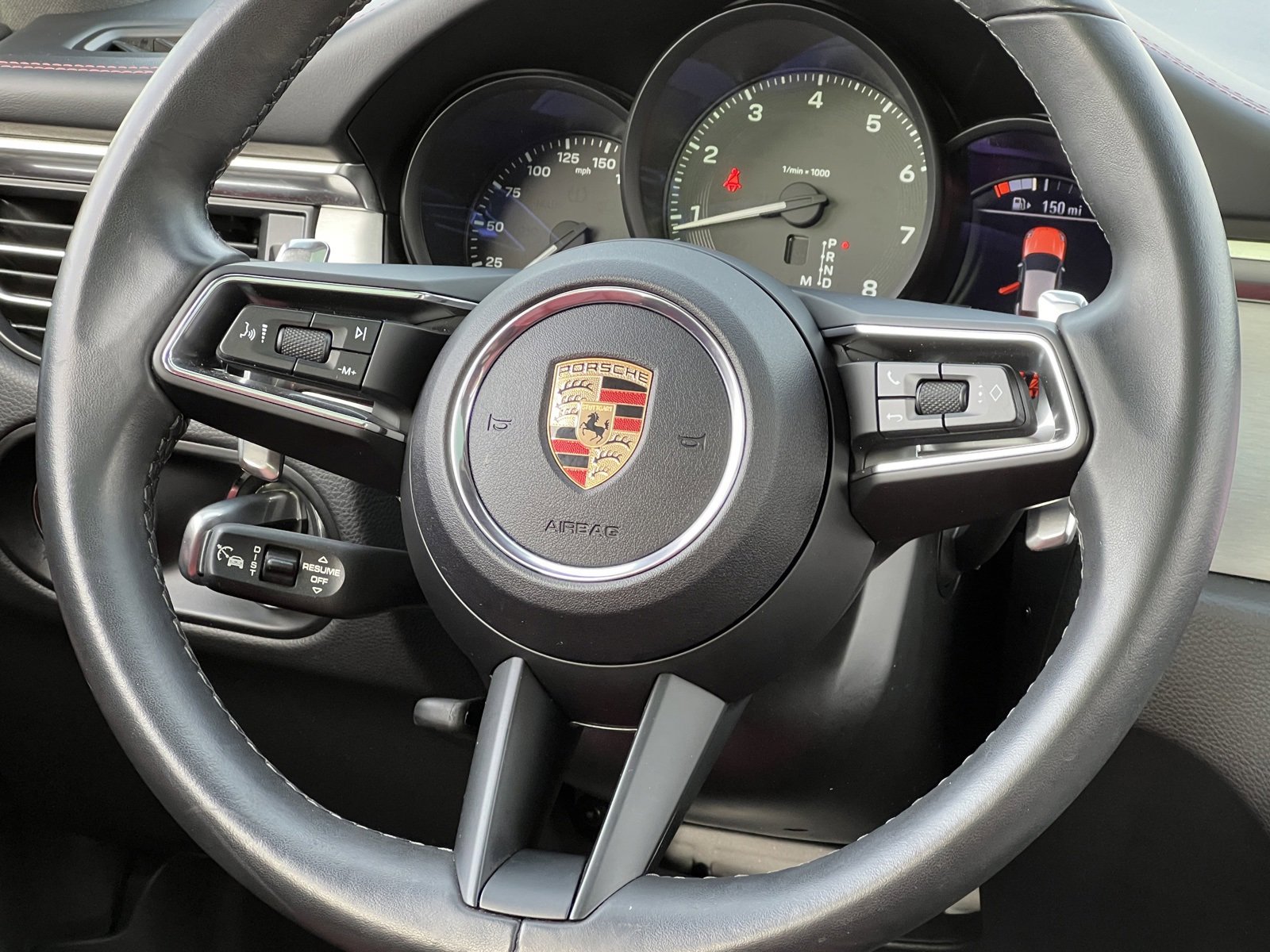 Certified 2024 Porsche Macan image 23