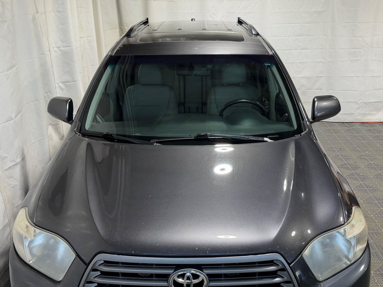 Used 2010 Toyota Highlander SE AWD/4WD image 3