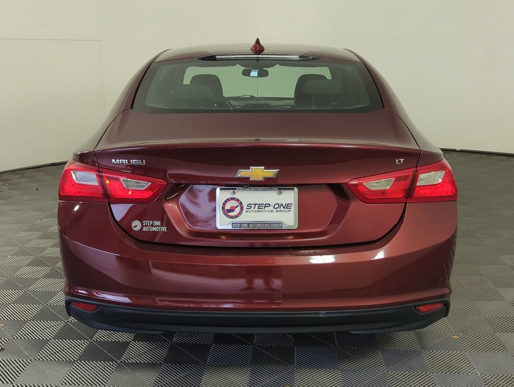 Used 2016 Chevrolet Malibu LT FWD image 5