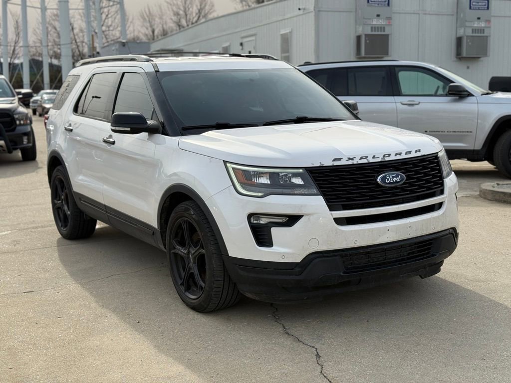 Used 2018 Ford Explorer Sport image 4