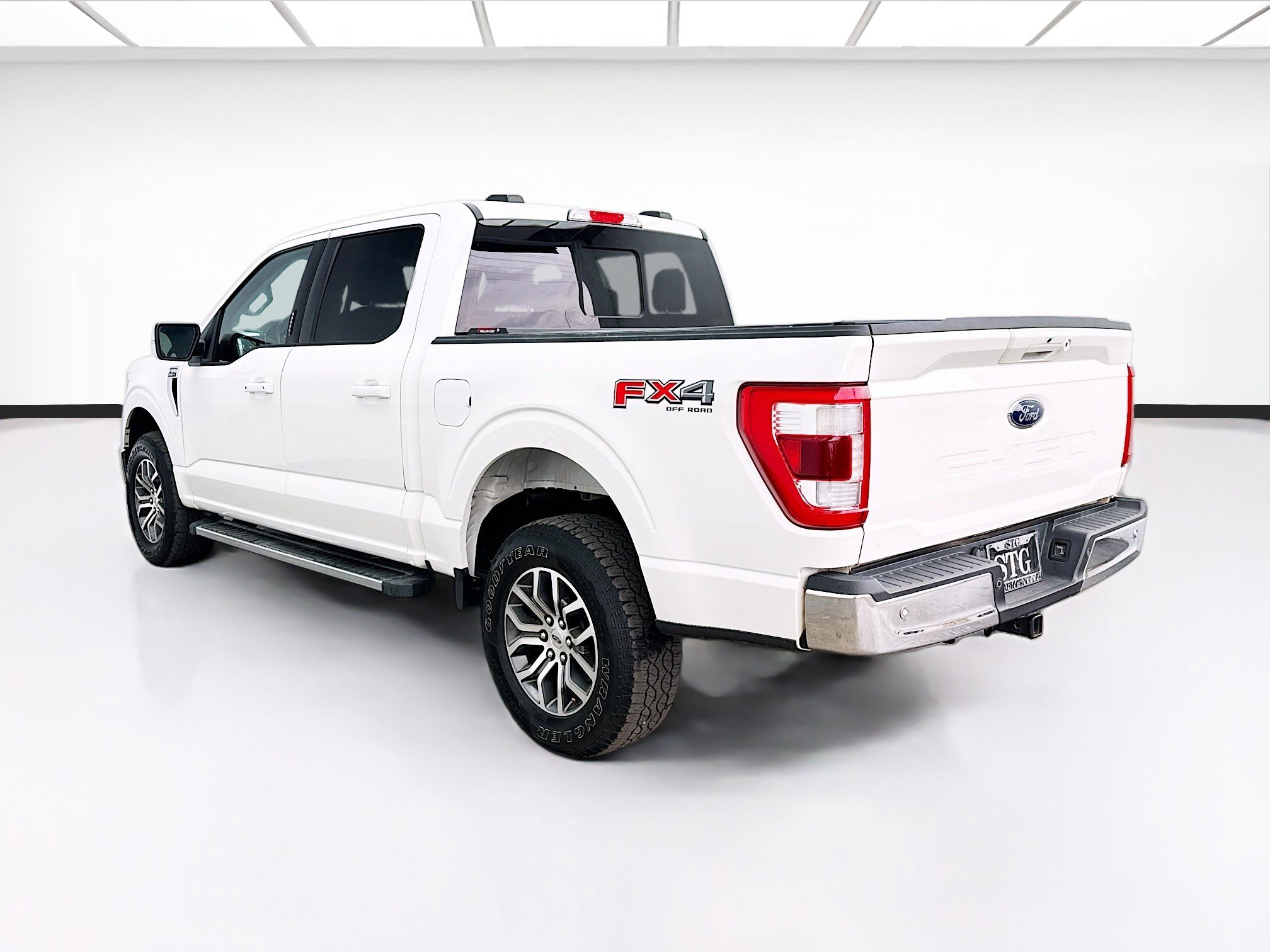 Used 2021 Ford F150 Lariat w/ Equipment Group 501A Mid image 6