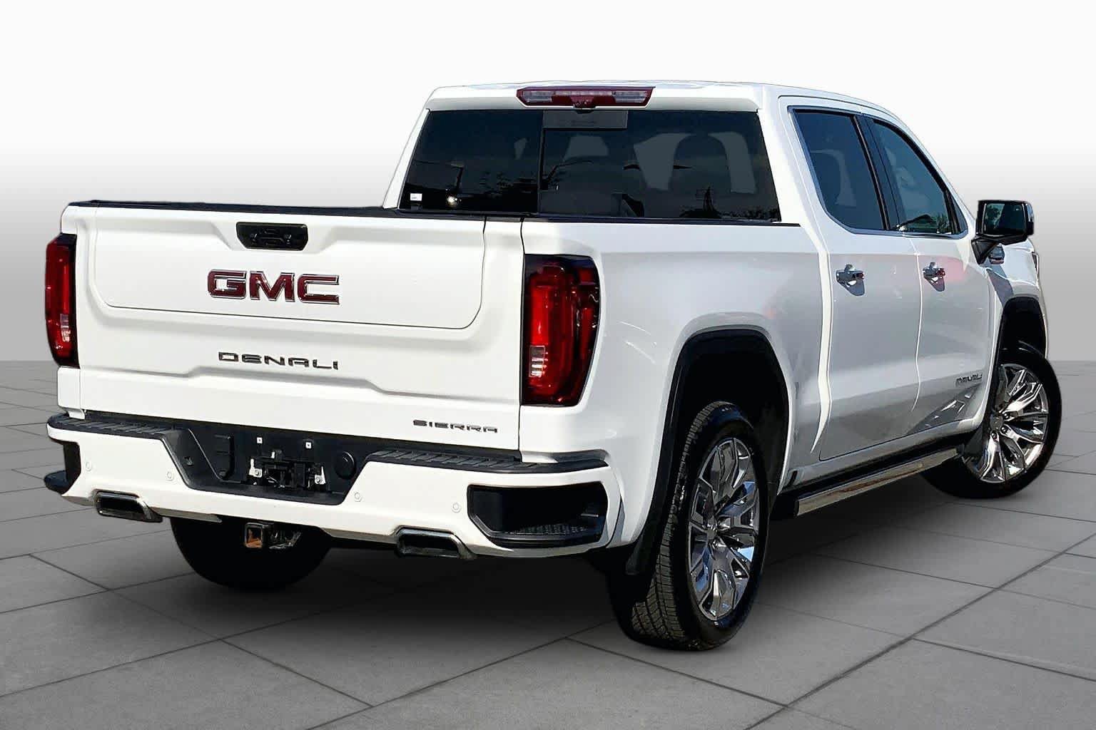 Used 2024 GMC Sierra 1500 Denali w/ Denali Reserve Package AWD/4WD image 13