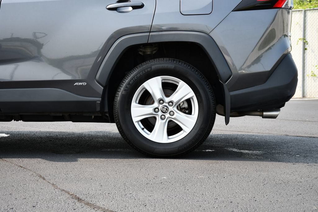 Used 2021 Toyota RAV4 XLE w/ Convenience Package AWD/4WD image 11
