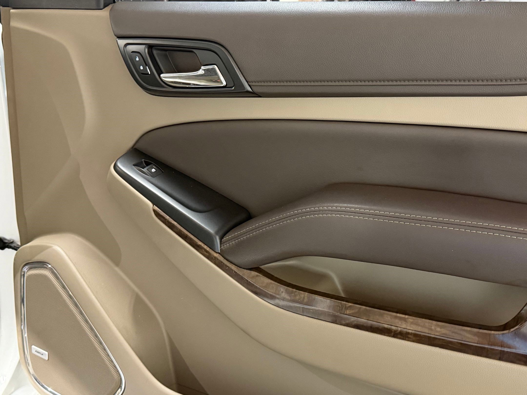 Used 2019 Chevrolet Suburban LT image 44