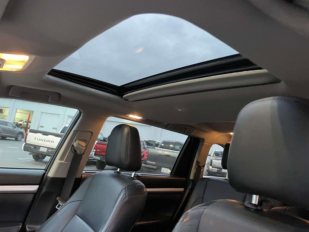 Used 2017 Toyota Highlander XLE image 30