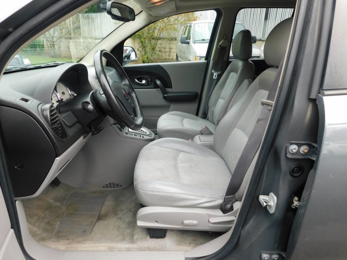 Used 2005 Saturn Vue AWD V6 w/ Comfort Pkg image 6