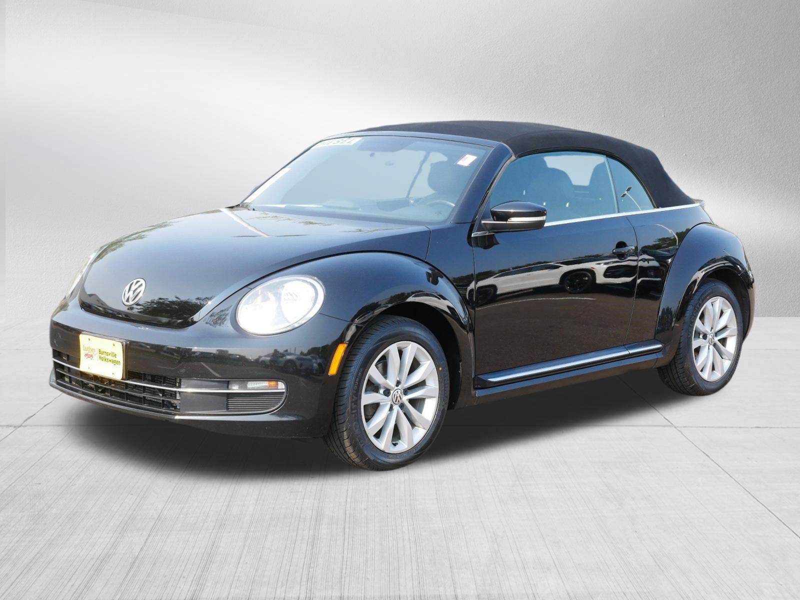 Used 2013 Volkswagen Beetle TDI FWD image 3