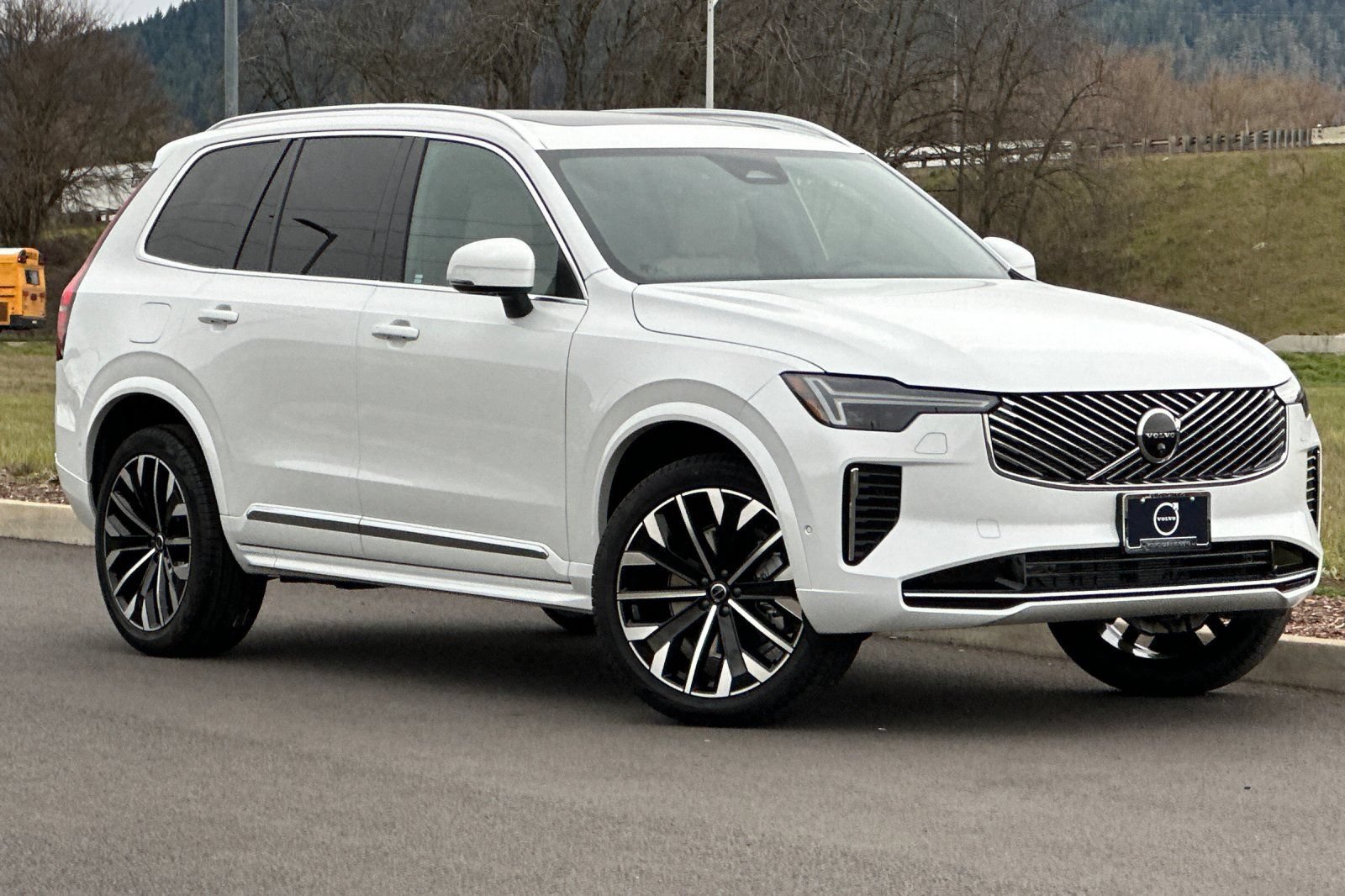 New 2026 Volvo XC90 B6 Plus w/ Protection Package Premier