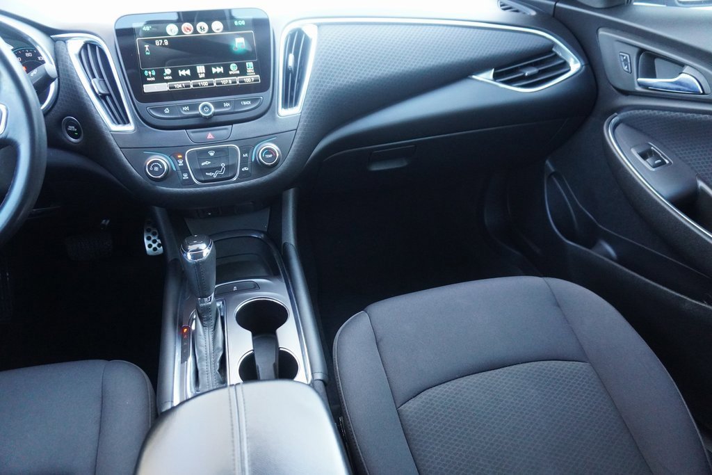 Used 2016 Chevrolet Malibu LT image 19