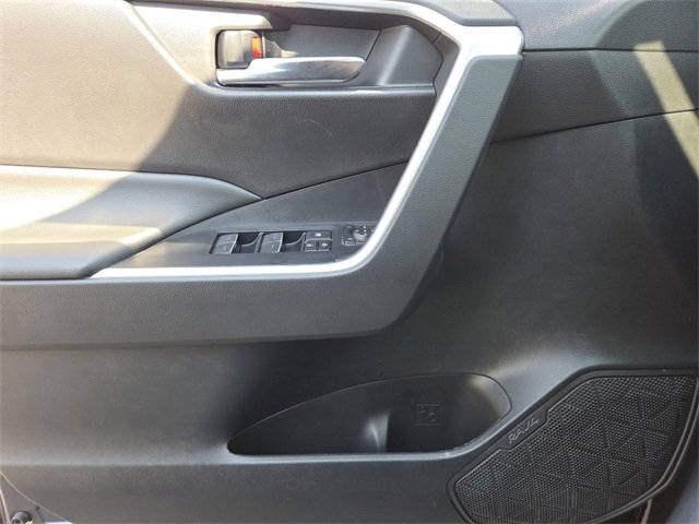 Used 2022 Toyota RAV4 XLE image 23