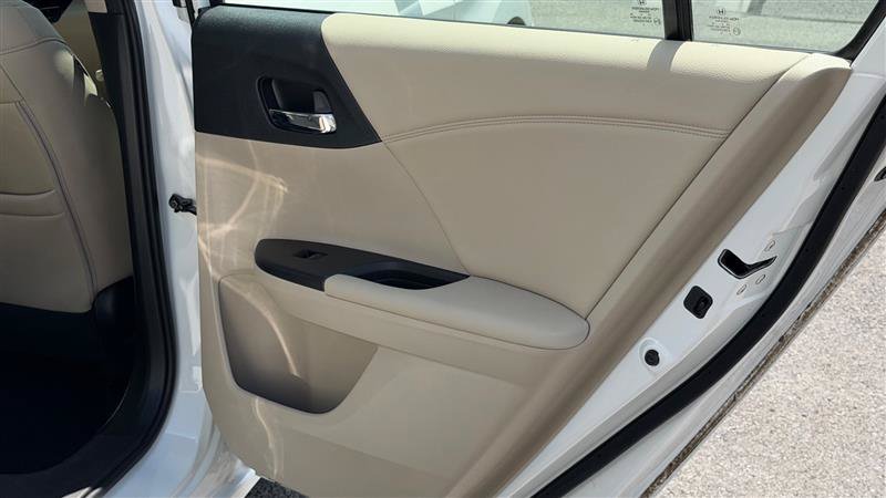 Used 2016 Honda Accord EX-L image 36