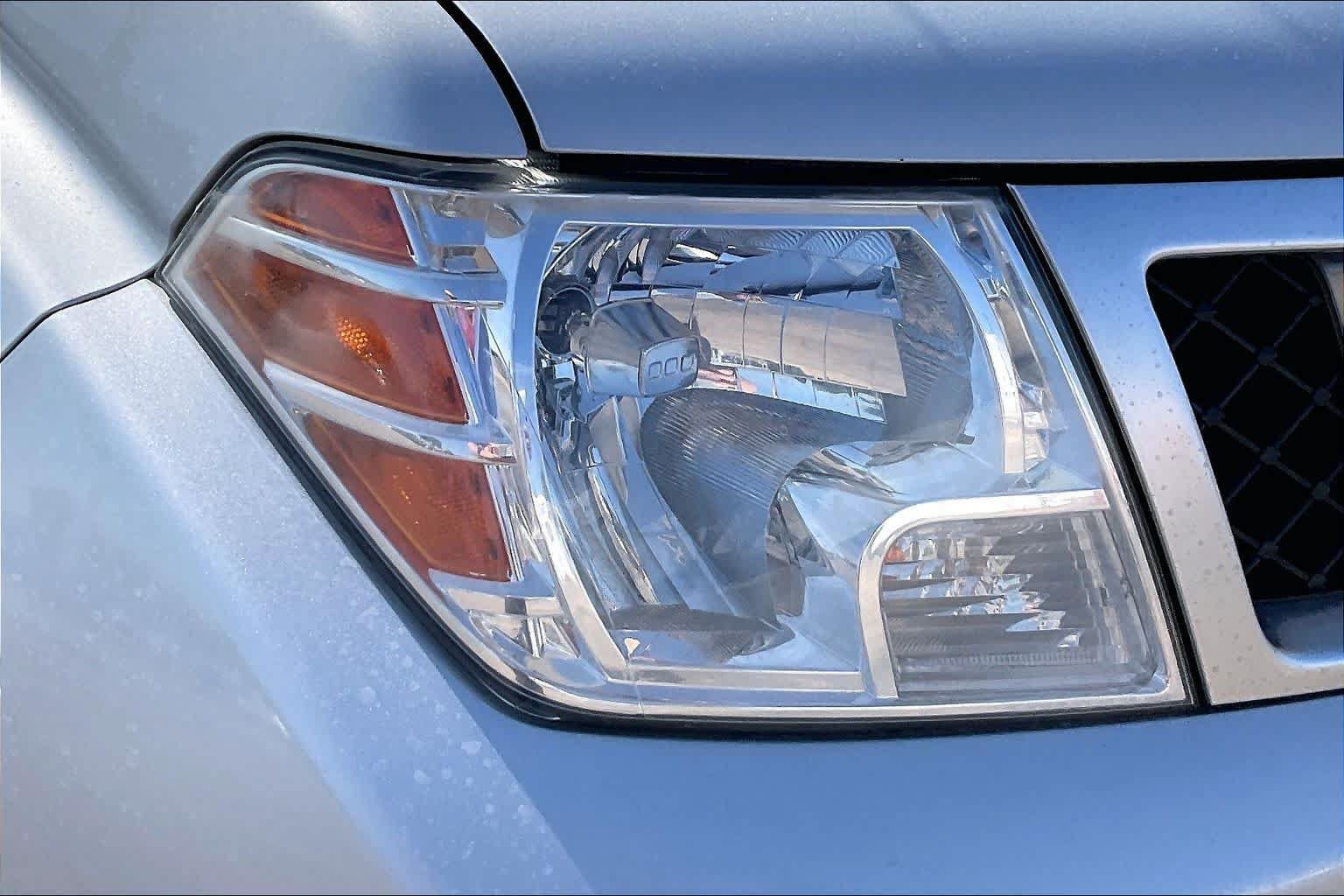 Used 2019 Nissan Frontier PRO-4X w/ Pro-4x Luxury Package AWD/4WD image 28