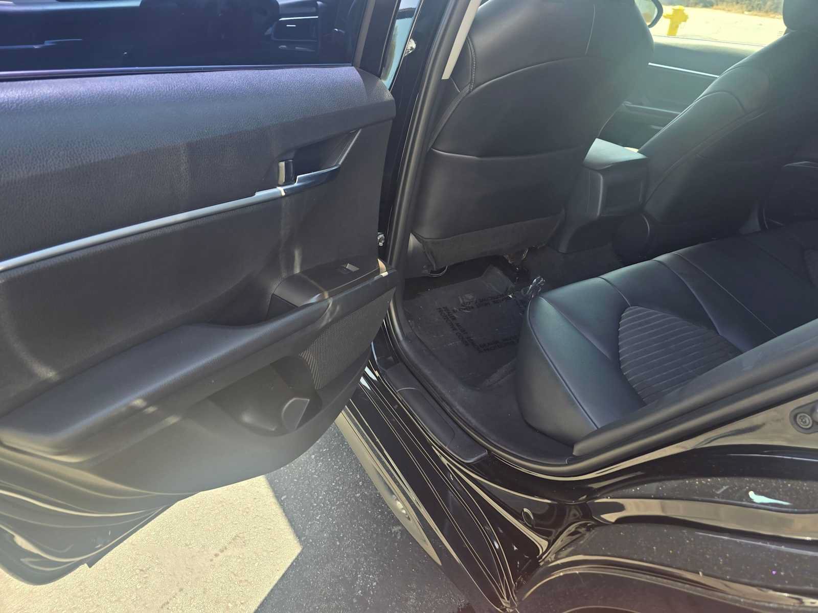 Used 2023 Toyota Camry SE FWD image 15