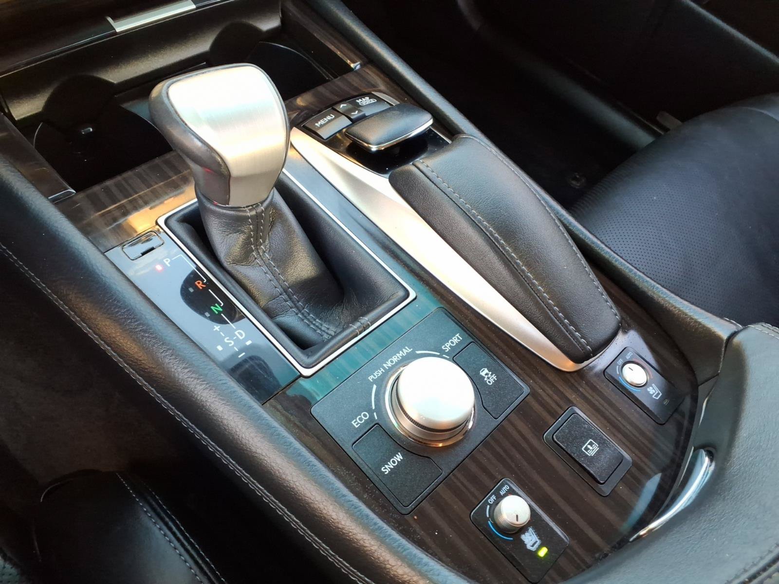 Used 2013 Lexus LS 460 L w/ All-Weather Pkg RWD image 19