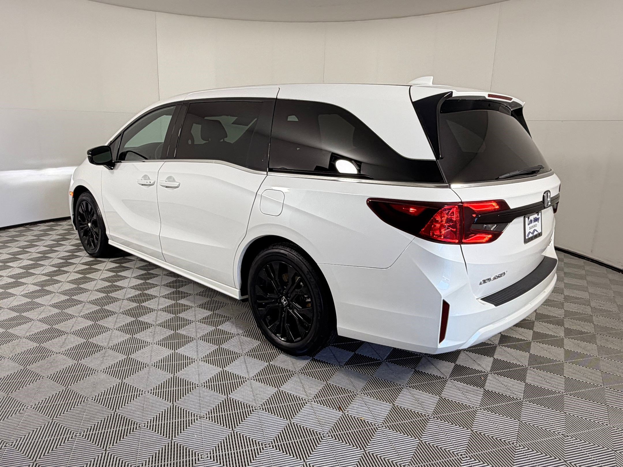 Certified 2025 Honda Odyssey Sport-L image 3