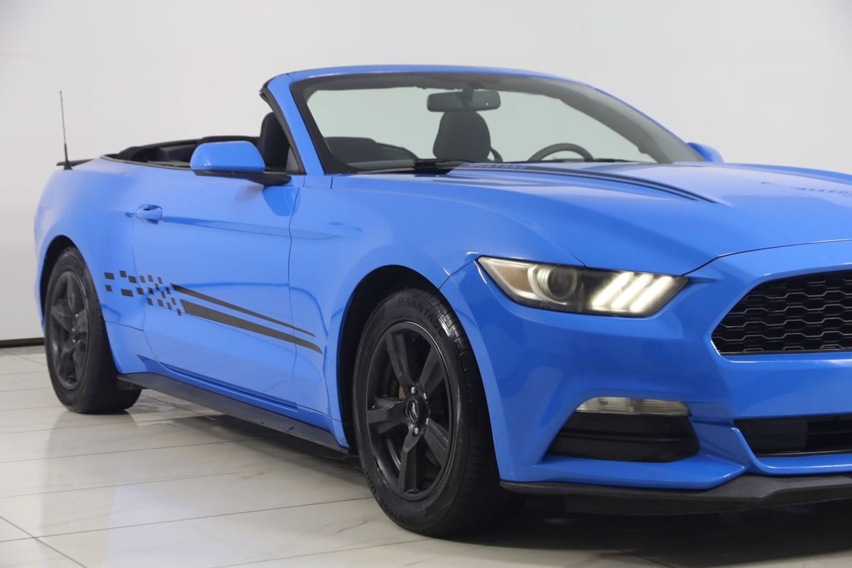Used 2017 Ford Mustang Convertible RWD image 44