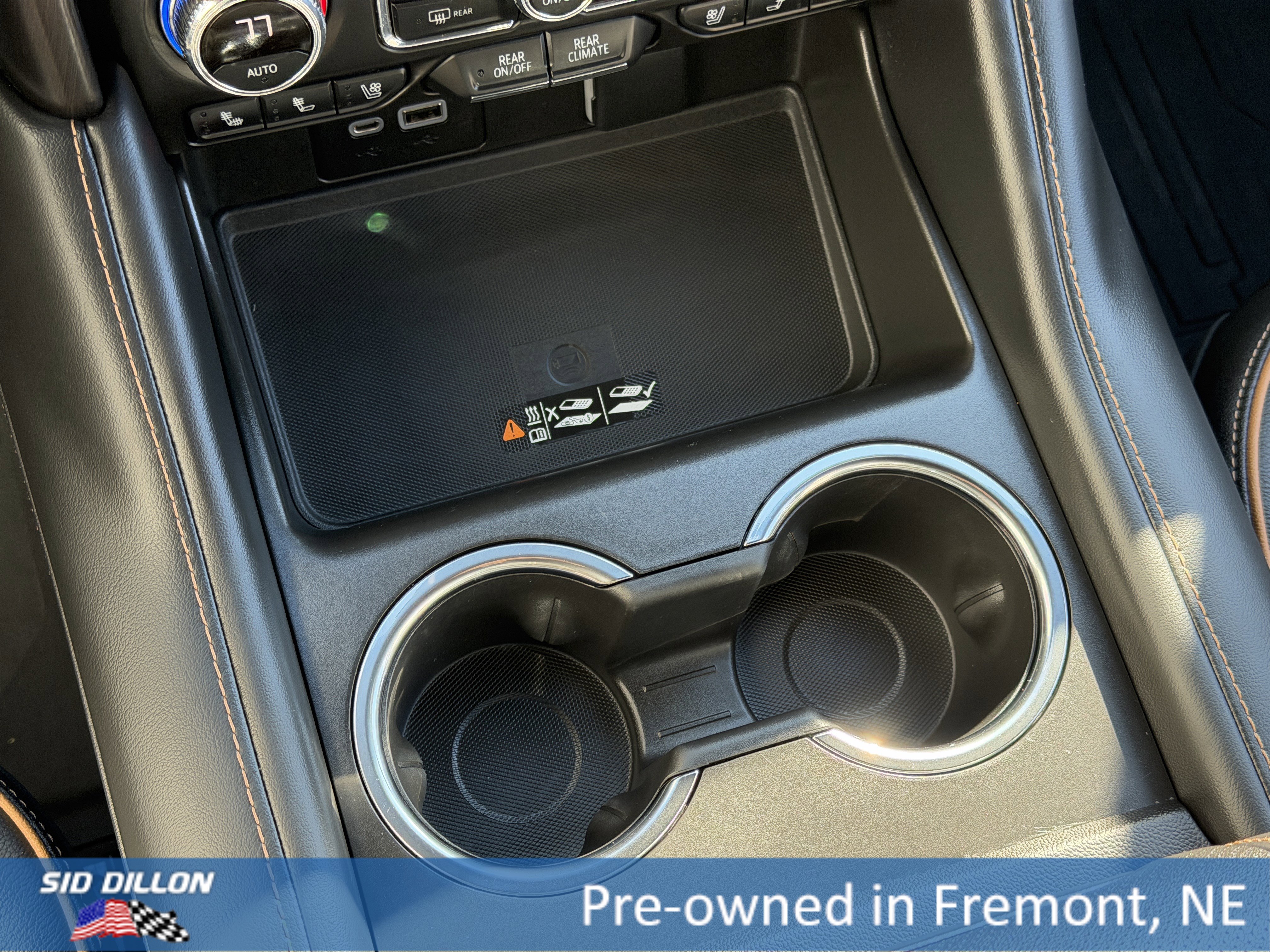 Used 2023 GMC Yukon AT4 w/ Technology Package image 13