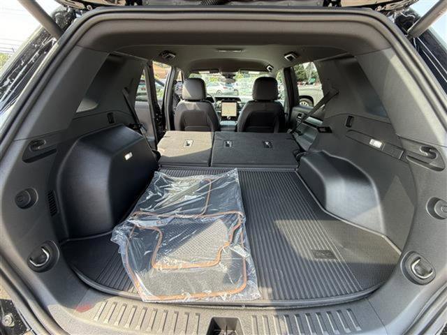 New 2026 GMC Terrain AT4 w/ Convenience Package III image 28