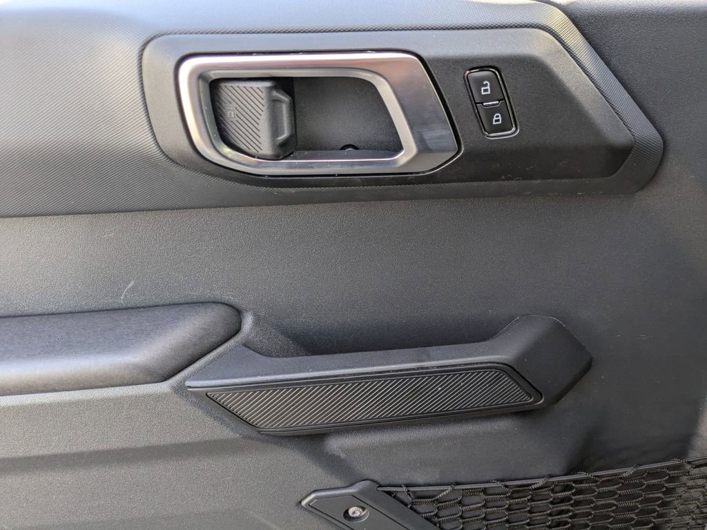 Used 2025 Ford Bronco Big Bend image 14
