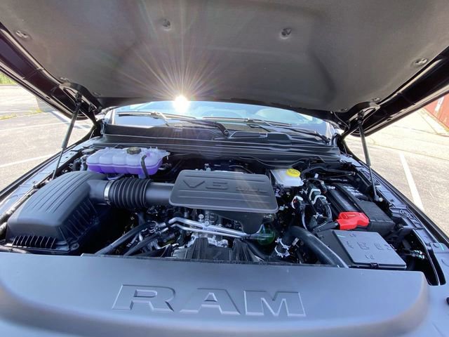 New 2025 RAM 1500 4x4 Crew Cab image 24