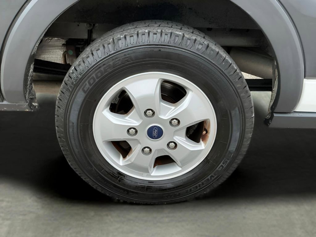 Used 2018 Ford Transit 350 XLT image 16