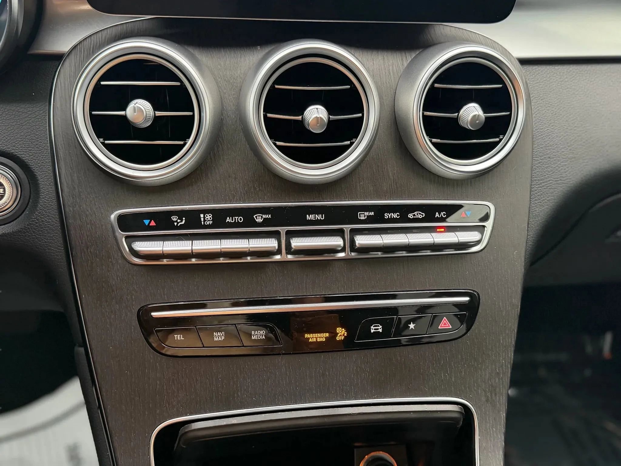 Used 2021 Mercedes-Benz GLC 300 4MATIC image 27