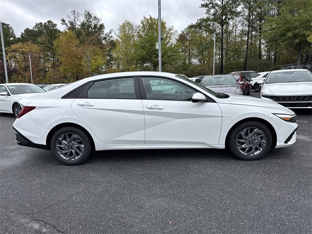 New 2026 Hyundai Elantra Blue image 8