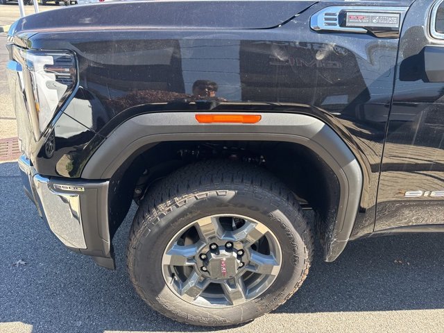 New 2026 GMC Sierra 2500 SLE image 5