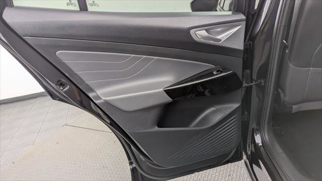 Used 2023 Volkswagen ID.4 Pro S image 16