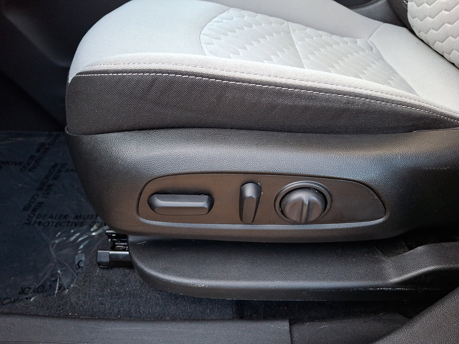Used 2020 Chevrolet Equinox LS w/ LS Convenience Package FWD image 15
