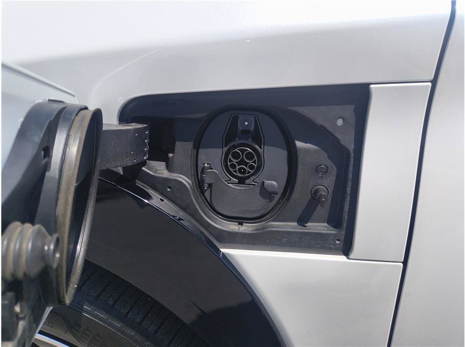 Used 2024 Lexus RZ 300e Premium w/ Accessory Package (Z1) FWD image 20