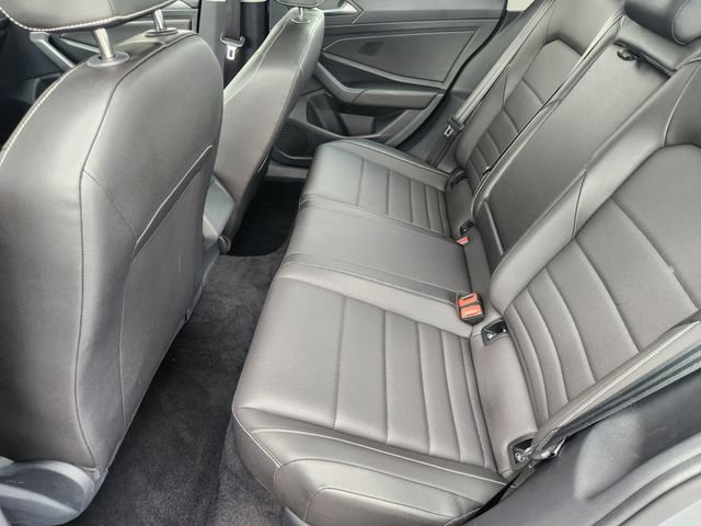 Used 2024 Volkswagen Jetta SE FWD image 25
