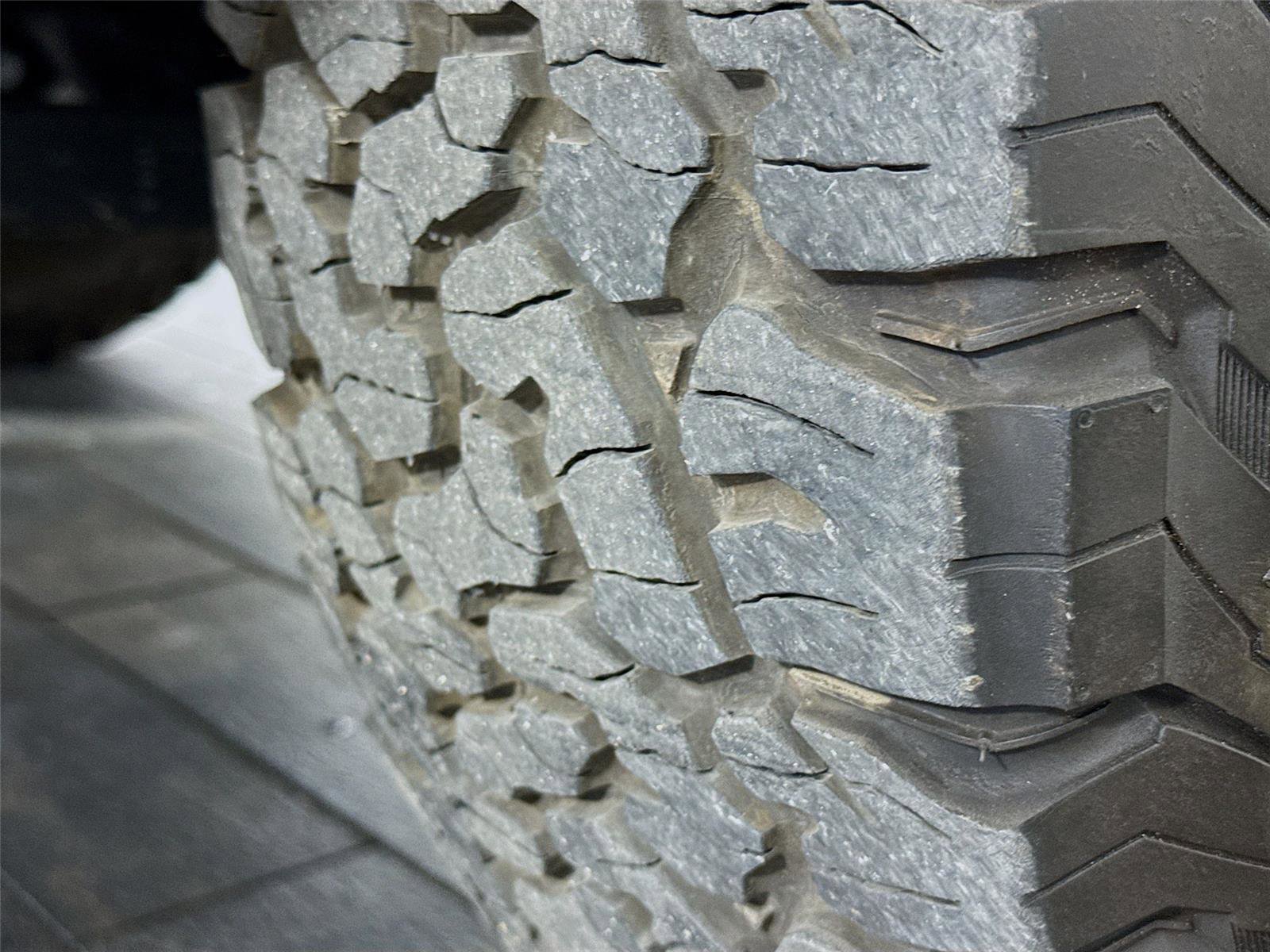 Used 2024 Jeep Wrangler Willys image 34