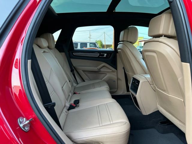 Used 2021 Porsche Cayenne image 20