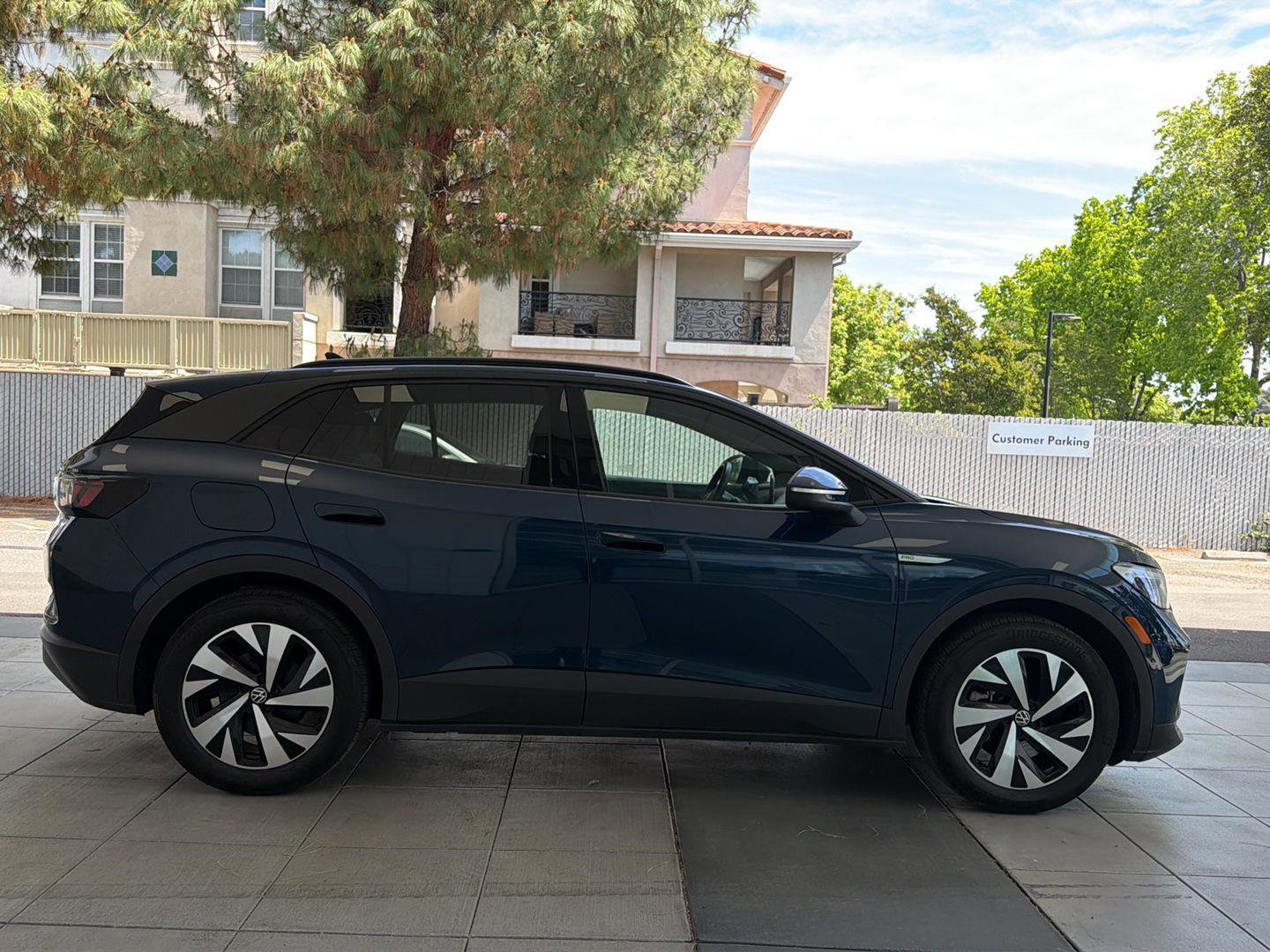 Used 2023 Volkswagen ID.4 Pro RWD image 6