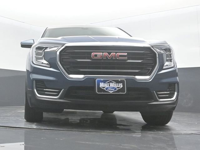 Used 2024 GMC Terrain SLE image 18