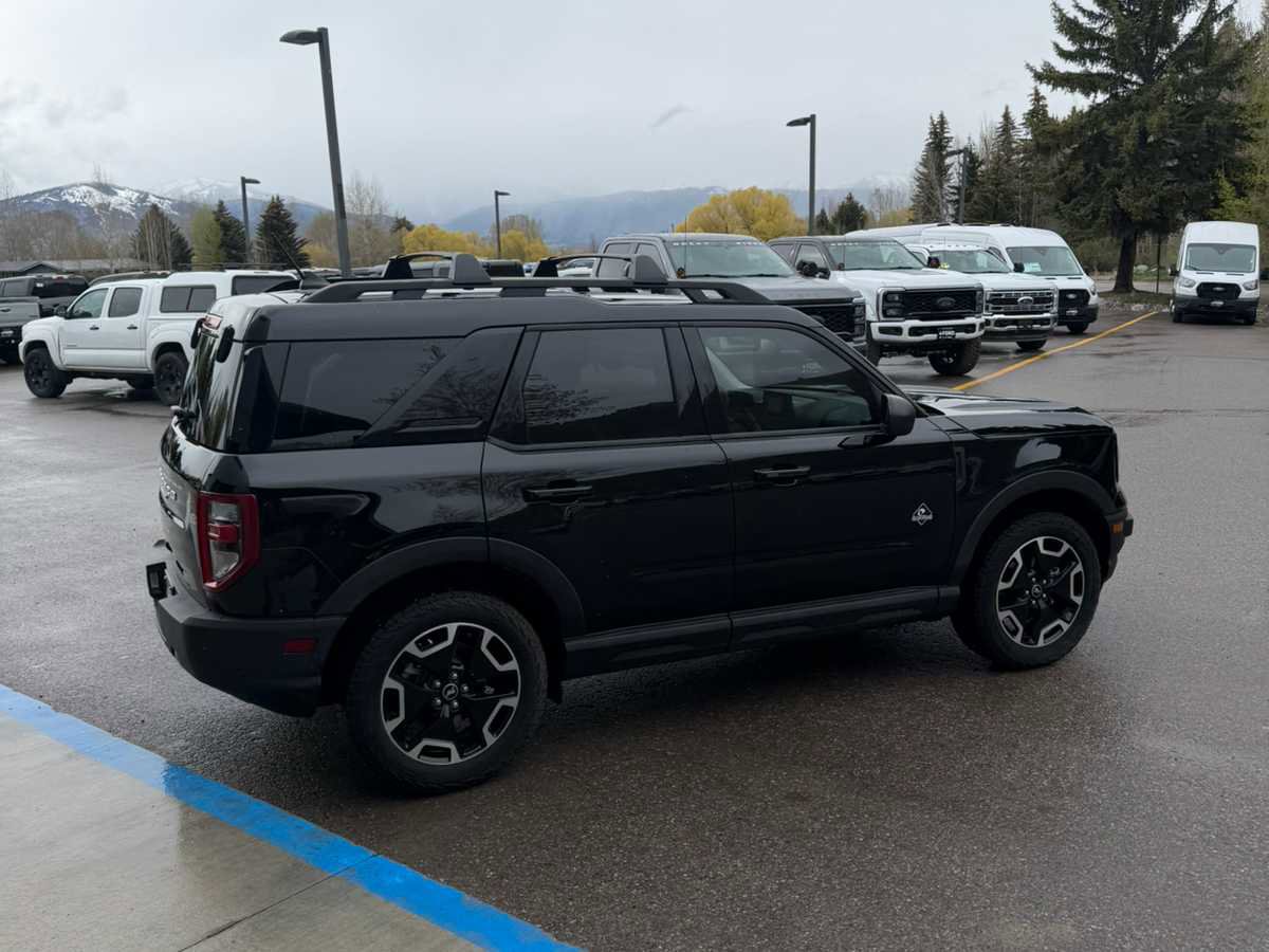 Used 2023 Ford Bronco Sport Outer Banks w/ Tech Package image 8