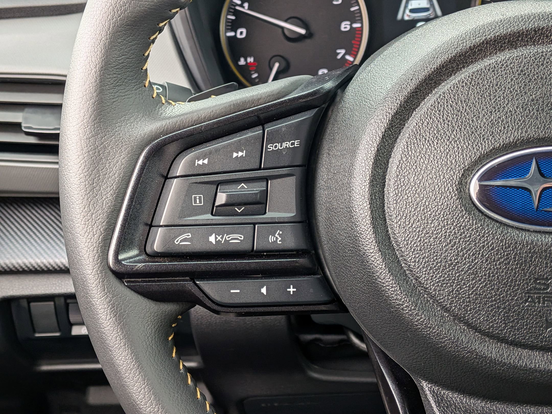 Certified 2025 Subaru Crosstrek 2.5i Sport w/ Crosstrek Mirror Package image 15