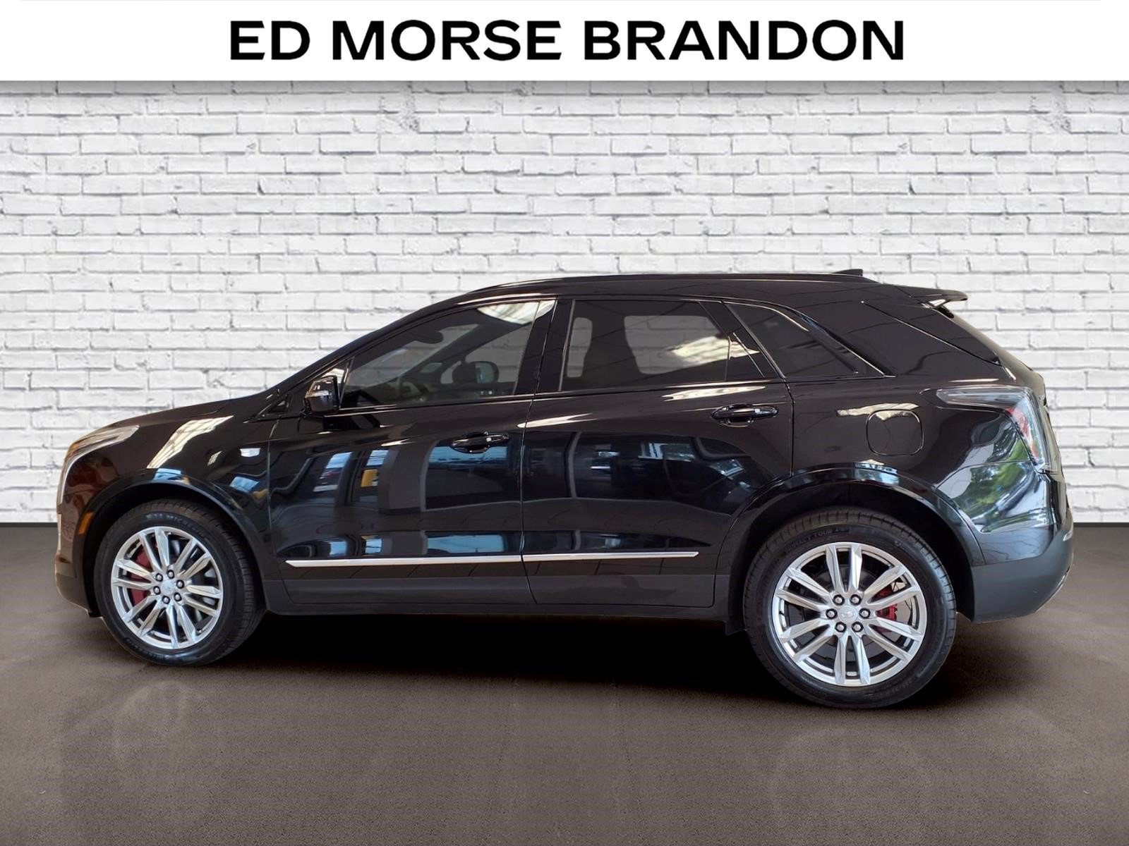 Certified 2025 Cadillac XT5 Sportv AWD/4WD image 2