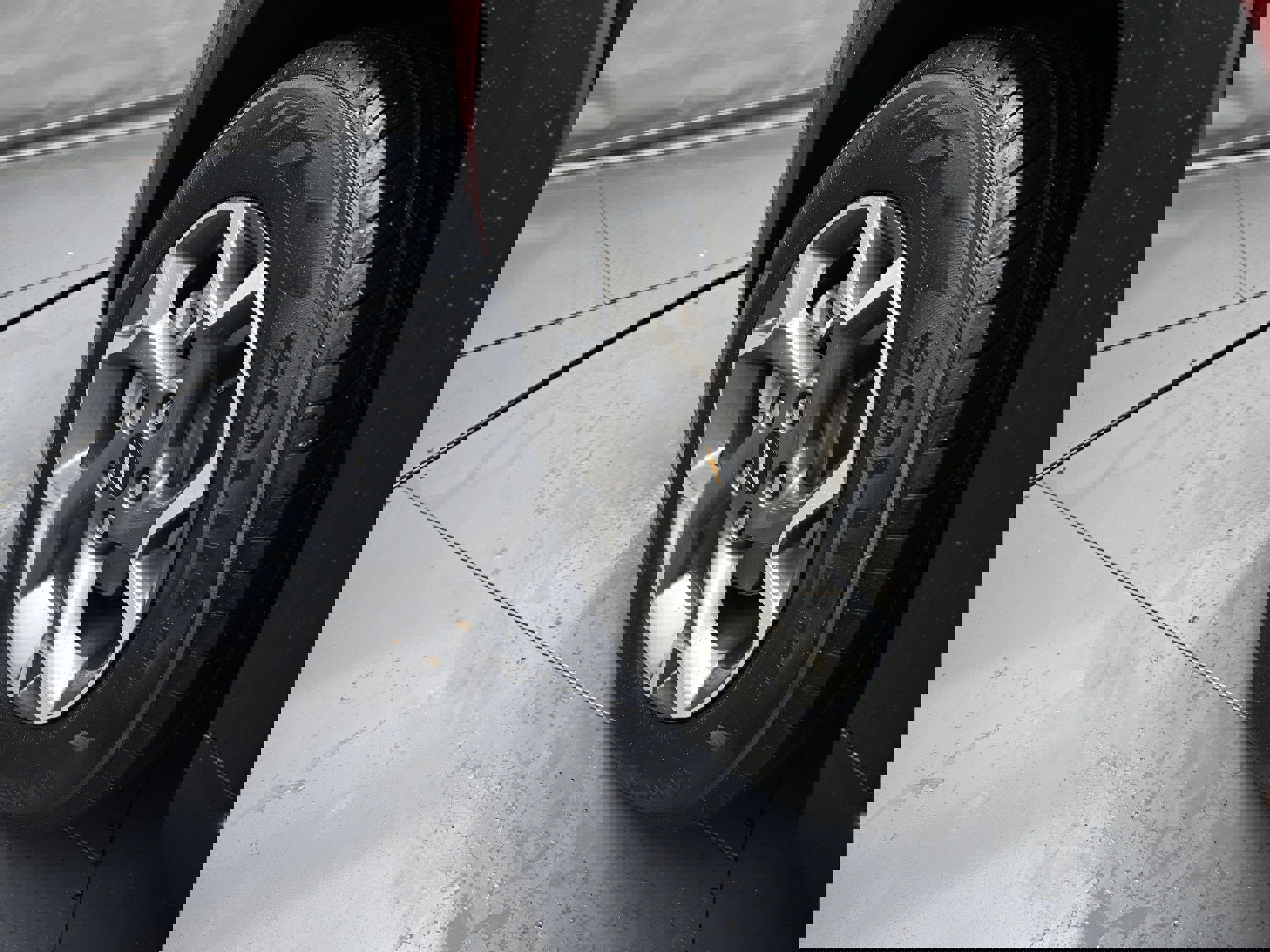 Used 2025 Chevrolet Trax LT w/ LT Convenience Package image 31