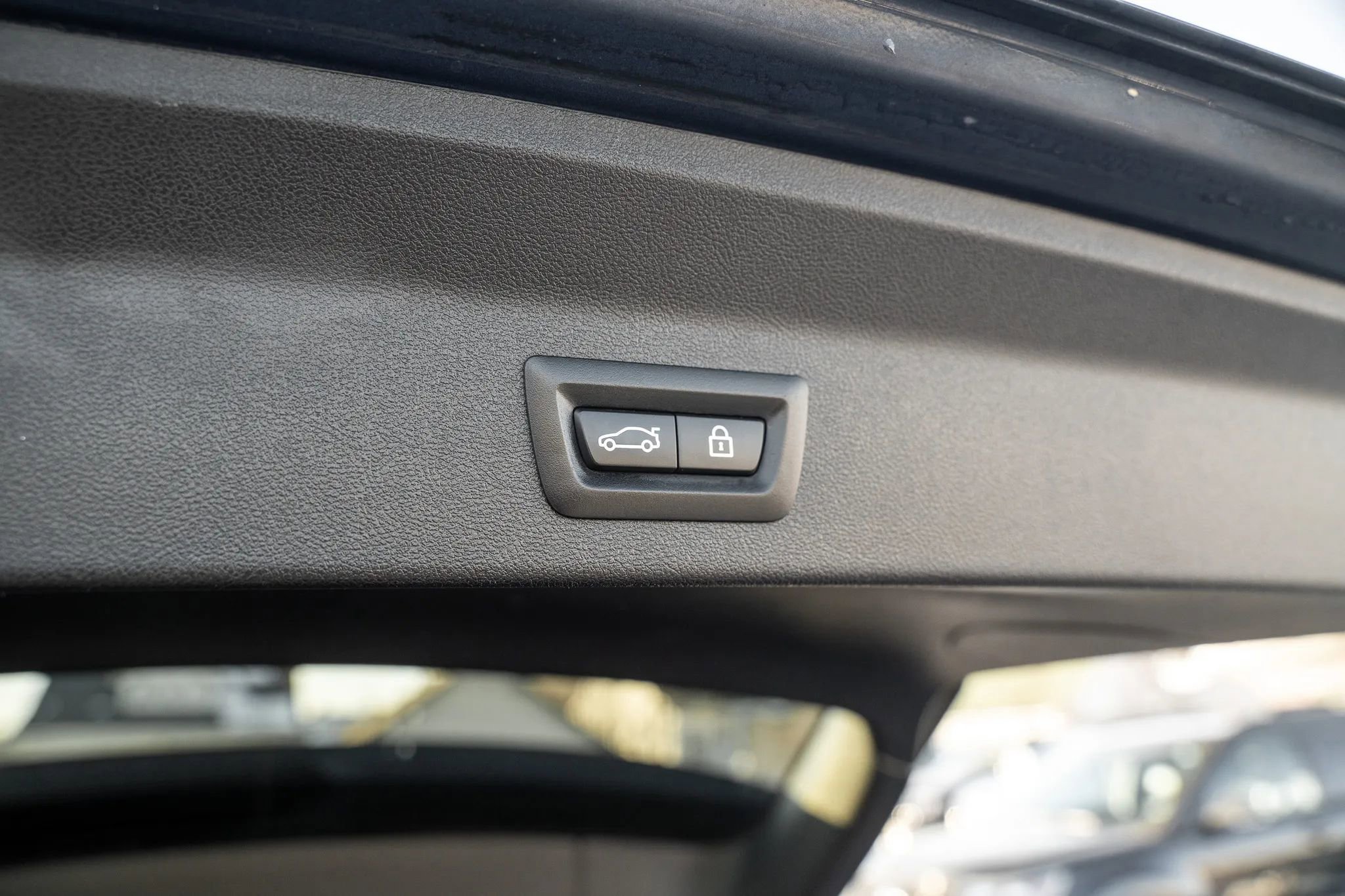 Used 2018 BMW X3 M40i image 11